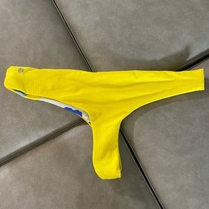 Maaji Chi chi cut bottom